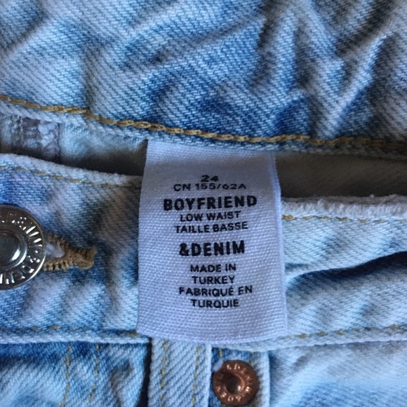 size 24 boyfriend shorts distressed ;) - Picture 2 of 4